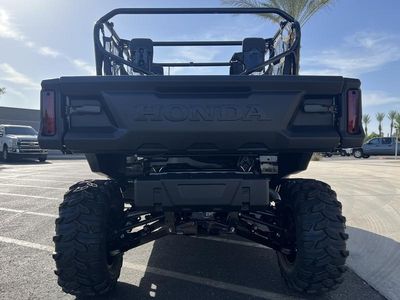 2025 Honda Pioneer 1000-6 Deluxe Crew - Photo 3