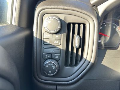 2026 Chevrolet Silverado 1500 - Photo 14