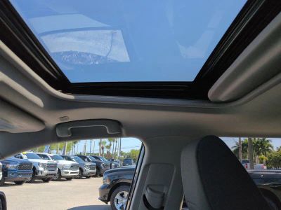 2024 Toyota RAV4 — photo 21 view