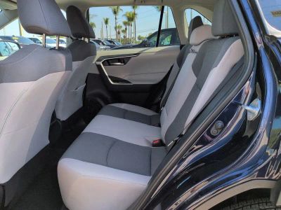 2024 Toyota RAV4 — photo 14 view