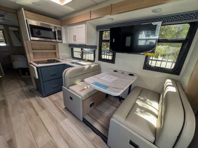 2026 Thor Motor Coach QUANTUM - Photo 5