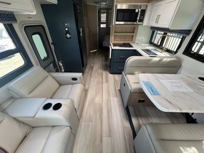 2026 Thor Motor Coach QUANTUM - Photo 3