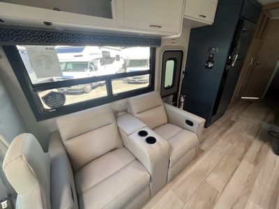 2026 Thor Motor Coach QUANTUM - Photo 4