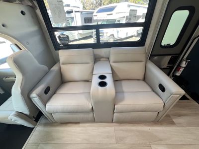 2026 Thor Motor Coach QUANTUM - Photo 7