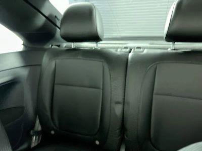 2018 Volkswagen Beetle — photo 26 view