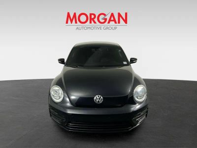 2018 Volkswagen Beetle — photo 8 view