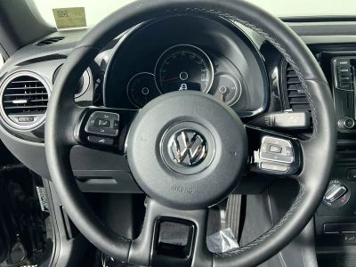 2018 Volkswagen Beetle — photo 15 view