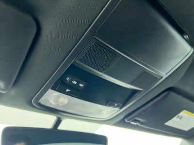 2018 Volkswagen Beetle — photo 18 view