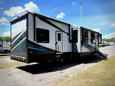 2025 Heartland Cyclone - Photo 2