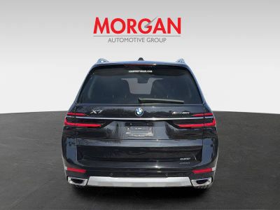 2024 BMW X7 — detail view