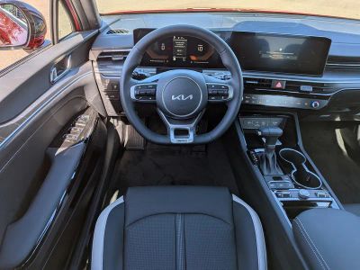 2026 Kia K5 — photo 16 view