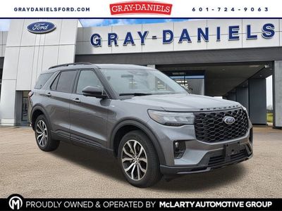 2025 Ford Explorer - Photo 1