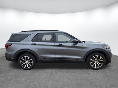 2025 Ford Explorer - Photo 3