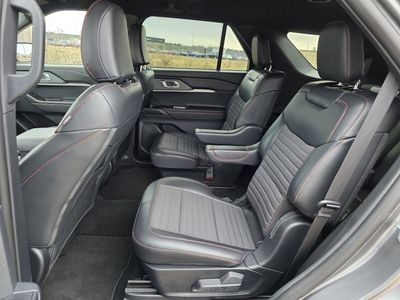2025 Ford Explorer - Photo 17