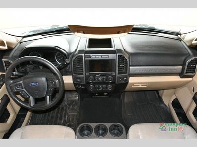 2021 Thor Motor Coach Omni — photo 8 view