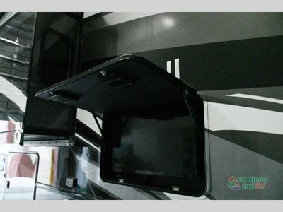 2021 Thor Motor Coach Omni — photo 46 view