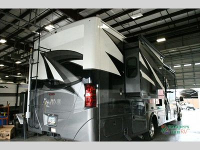 2021 Thor Motor Coach Omni — interior view