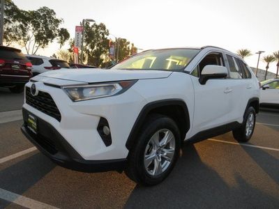2021 Toyota RAV4 - Photo 3
