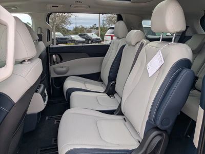 2026 Kia Carnival — photo 17 view