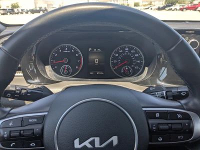 2022 Kia K5 — photo 33 view