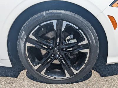 2022 Kia K5 — photo 11 view