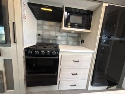 2023 Forest River RV Wildwood Heritage Glen - Photo 26