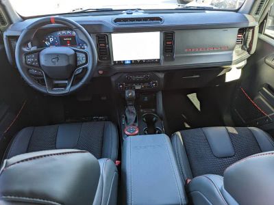 2025 Ford Bronco — photo 13 view