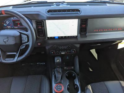 2025 Ford Bronco — photo 15 view