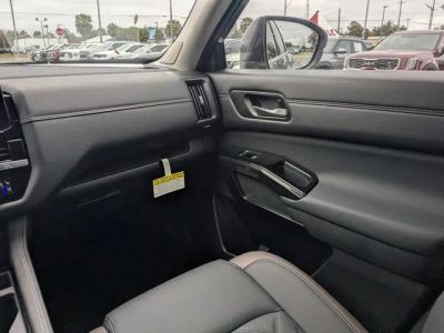 2026 Nissan Pathfinder — photo 17 view