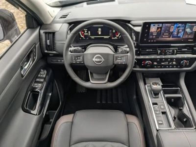 2026 Nissan Pathfinder — photo 16 view