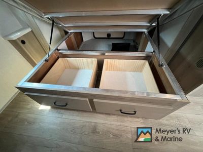 2025 Forest River RV Rockwood Ultra Lite - Photo 30