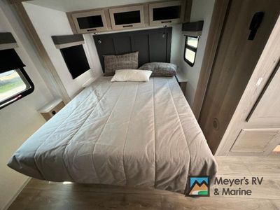 2025 Forest River RV Rockwood Ultra Lite - Photo 29