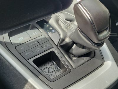 2024 Toyota RAV4 - Photo 31
