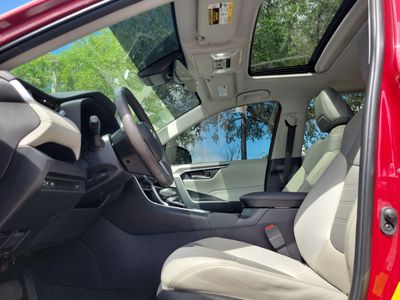 2024 Toyota RAV4 - Photo 20