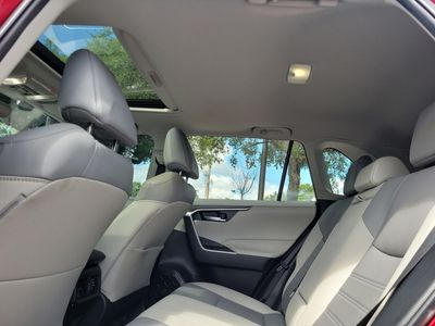 2024 Toyota RAV4 - Photo 12