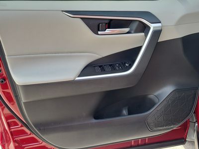 2024 Toyota RAV4 - Photo 17