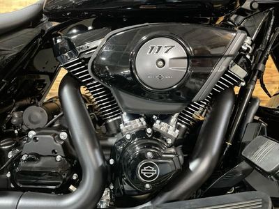 2025 Harley-Davidson FLHX - Street Glide — photo 9 view
