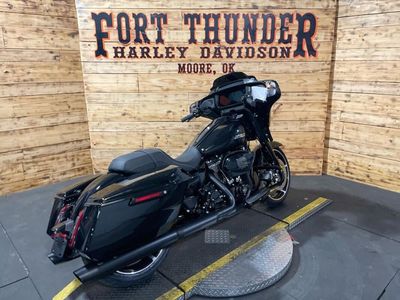 2025 Harley-Davidson FLHX - Street Glide — detail view