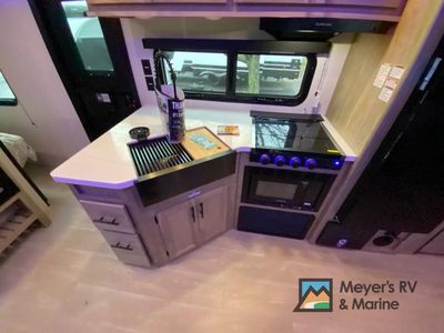 2026 Forest River RV Cherokee Grey Wolf Black Label - Photo 10