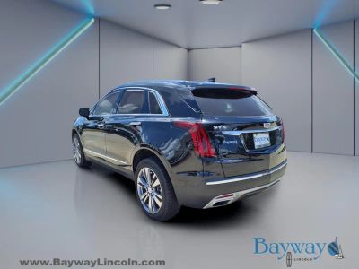 2025 Cadillac XT5 — side profile view