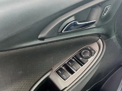 2020 Chevrolet Malibu — photo 14 view