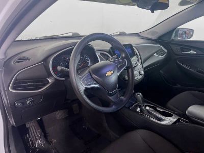 2020 Chevrolet Malibu — photo 9 view