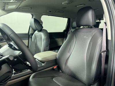 2026 Kia Carnival — photo 13 view