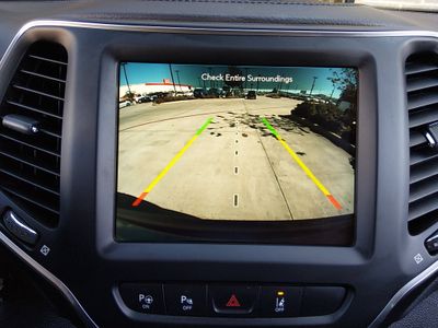 2023 Jeep Cherokee - Photo 16