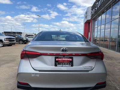 2021 Toyota Avalon Hybrid - Photo 3