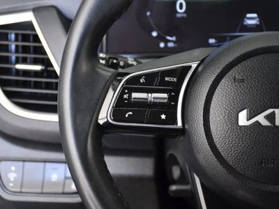 2024 Kia Seltos — photo 8 view