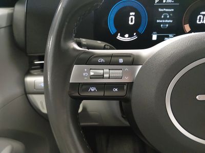 2025 Hyundai Kona — photo 9 view