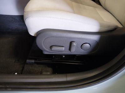 2025 Hyundai Kona — photo 17 view