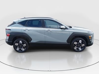 2025 Hyundai Kona — photo 8 view