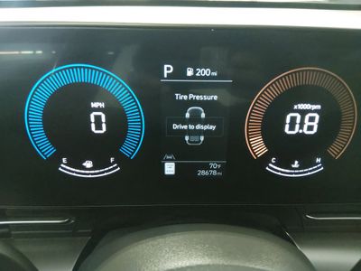2025 Hyundai Kona — photo 11 view